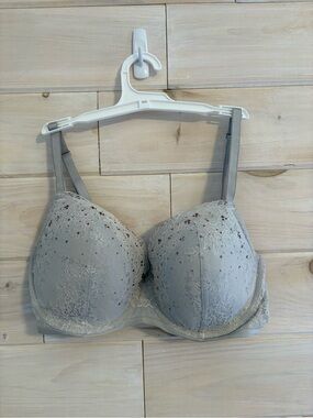 Victoria's Secret Light Gray Lace Underwire Bra with Rhinestones